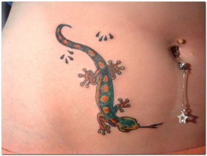 Lizard Tats On Girl's Stomach 