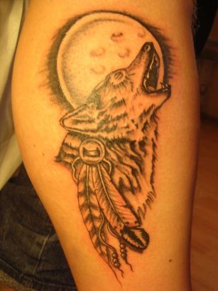 Wolf Tattoos With Moon 