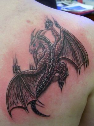 Dragon Pic Tattoo On Right Shoulder Blade