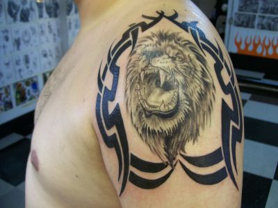 itattooz lion tattoo with tribal