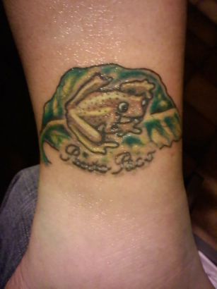 Frog Sit On Leaf Tattoo