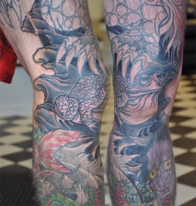 Large Frog Tattoo On Leg