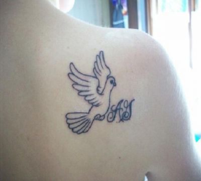 dove pic tattoo design on right shoulder. Birds tattoos, dove tattoos, Tattoos of Birds, Tattoos of dove, Birds tats, dove tats, Birds free tattoo designs, dove free tattoo designs, Birds tattoos picture, dove tattoos picture, Birds pictures tattoos, dove pictures tattoos, Birds free tattoos, dove free tattoos, Birds tattoo, dove tattoo, Birds tattoos idea, dove tattoos idea, Birds tattoo ideas, dove tattoo ideas, dove pic tattoo on right shoulder blade