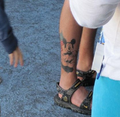 Micky Mouse Leg Tattoo Pic