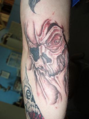 Skull Tat On Leg