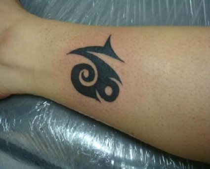 Capricorn Sign Tattoo On Leg