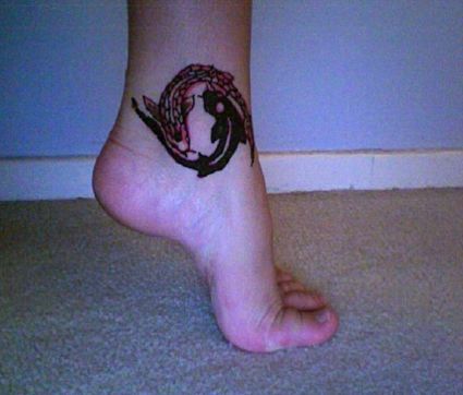 Henna Pisces Tattoo On Ankle