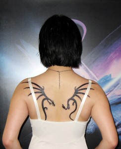 itattooz-tribal-dragon-tattoos-back-of-girl